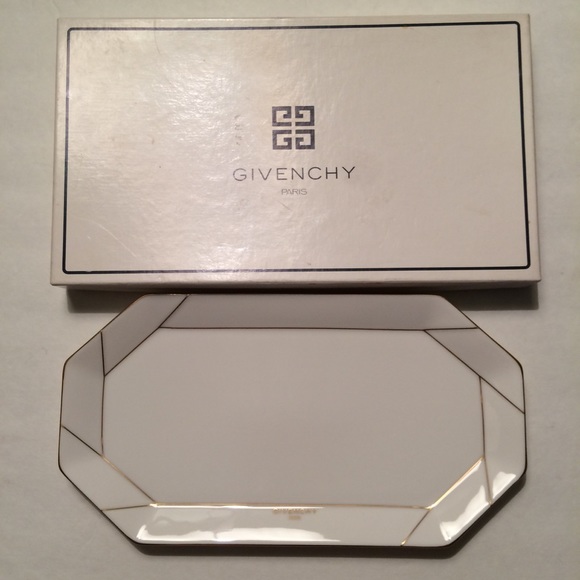 Givenchy x Yamaka Ivory and Gold Porcelain Plate - Picture 6 of 8